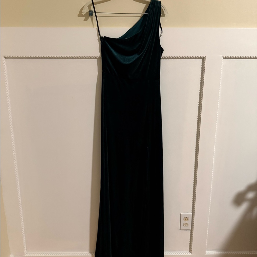 One-Shoulder Green Velvet Dress